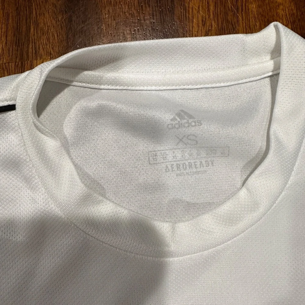 Adidas Aeroready Performance Shirt - Size XS.‎